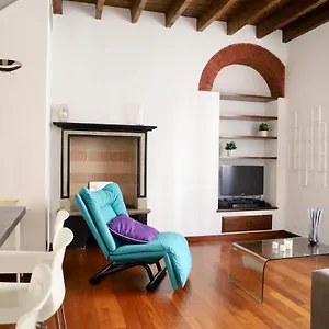 Appartamento Duca Di Porta Romana, Viaorti, Milano